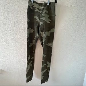 Green camo leggings by pink size small